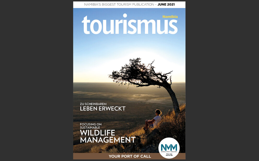 Hiking Naukluft Mountains BüllsPort Cover Tourismus Namibia