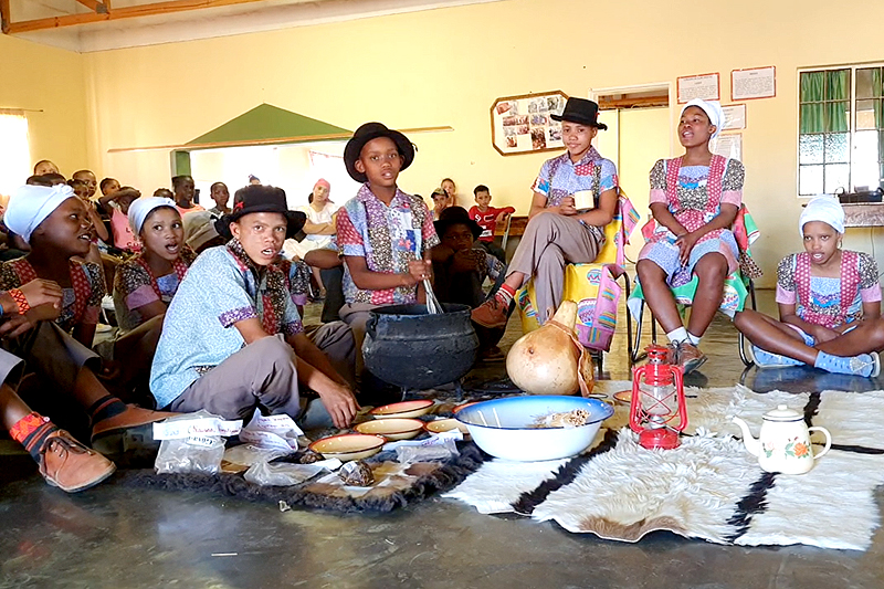 Kultur Nama Nabasib Grundschule BüllsPort Naukluft Namibia